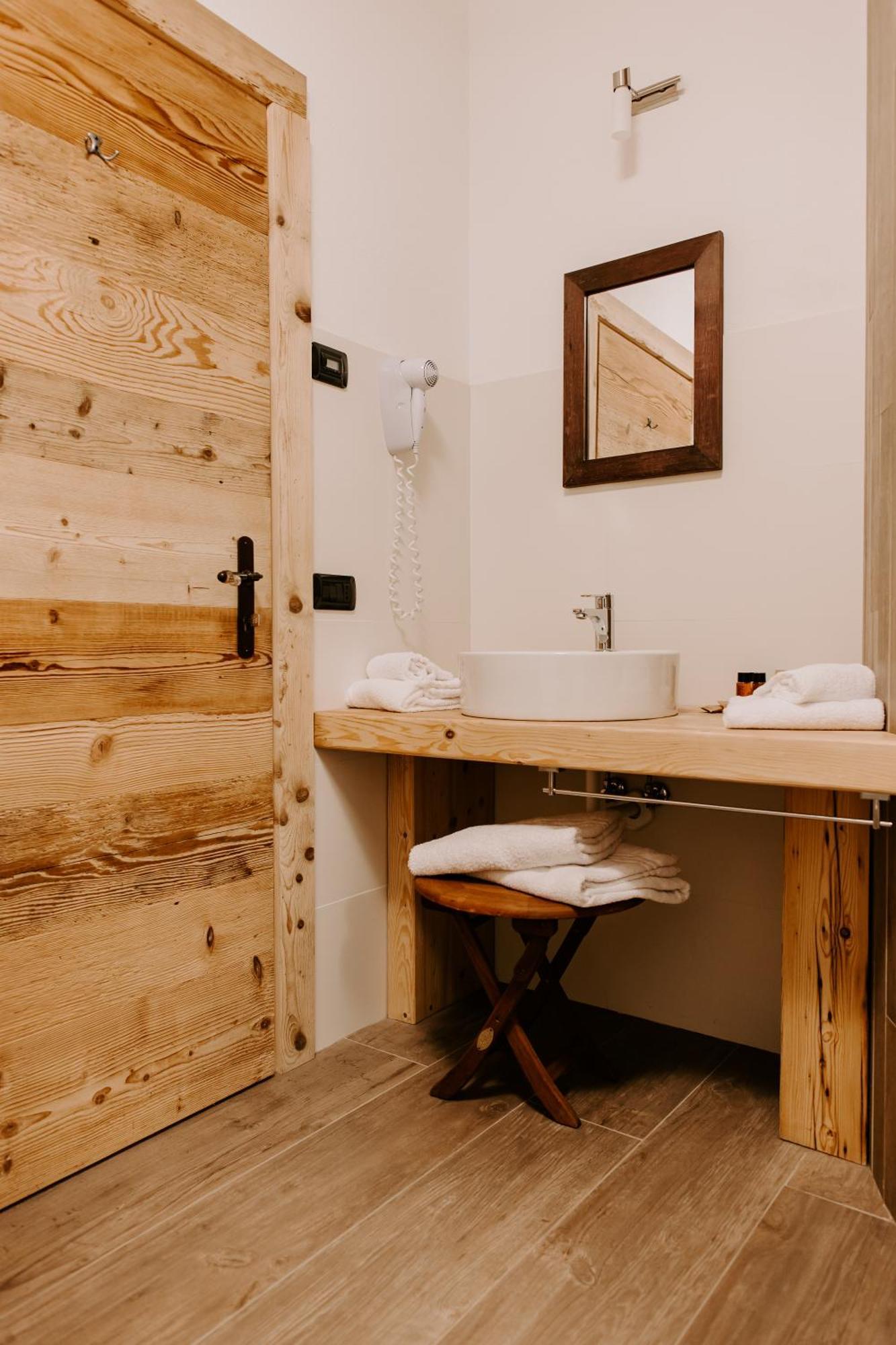 Bed and Breakfast Fra Rose E Mughi Domegge di Cadore Exterior foto